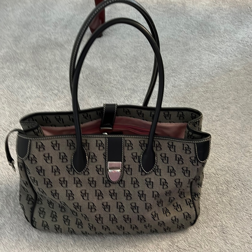 Dooney and Bourke black large purse